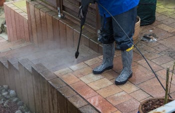 5 Reasons for Fall Pressure Washing